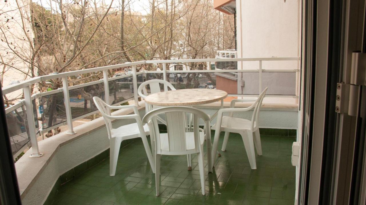 Apartament Sta. Eulalia Familias Arysal Salou Zewnętrze zdjęcie